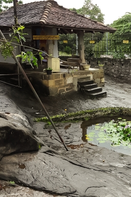 Gadaladeniya Viharaya